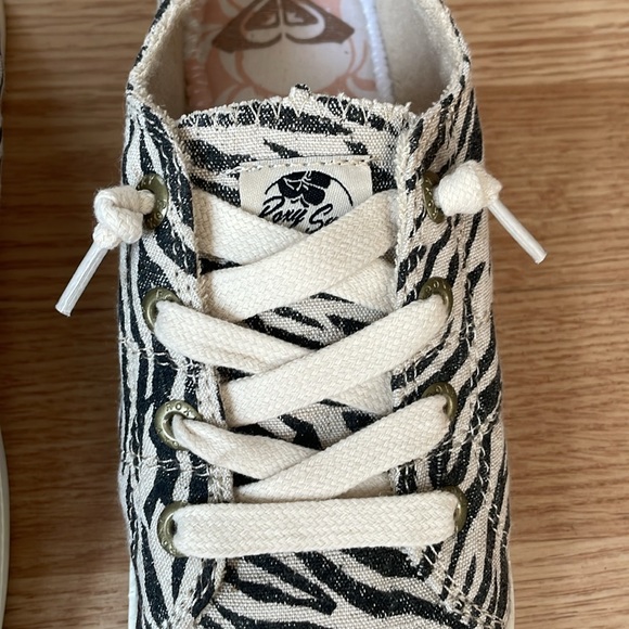 Women’s, Roxy, Shoes - Picture 2 of 6